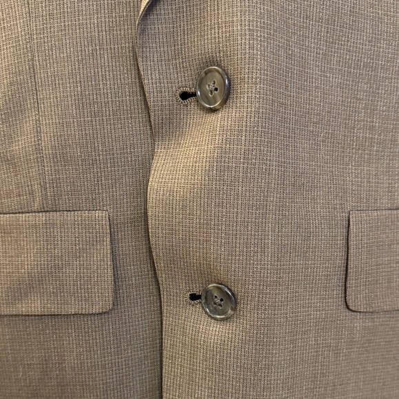 Elegant Men's Brown Suit - Picture 3 of 12